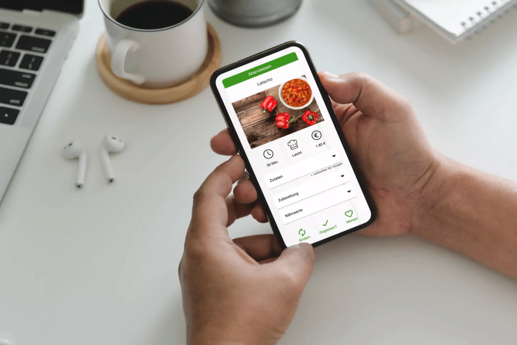 Food tracking in the nutrition software - app with calorie counter