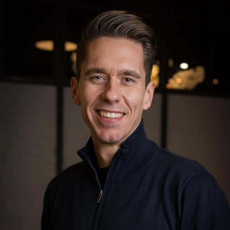 Robert Esser, Abnehmcoach aus Dorsten, nutzt die Ernährungsberatungssoftware von Natty Gains mit Ernährungsapp für Klienten